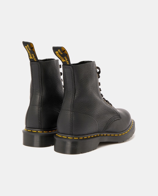 Botas de hombre en piel de color negro · Dr. Martens · El Corte Inglés