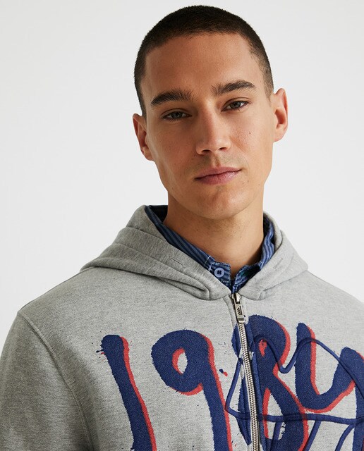 Sudadera de hombre con capucha y dibujo frontal · Desigual · El Corte Inglés