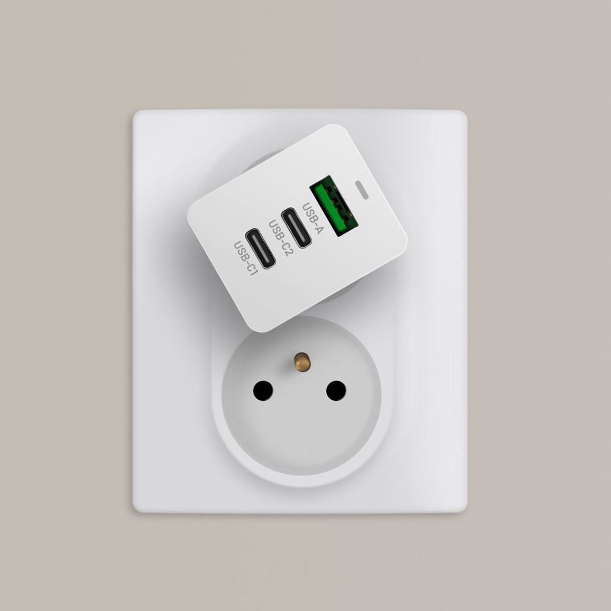 Carregador Viagem FIXED 65w GaN 2xUSB-C+USB - Branco 3