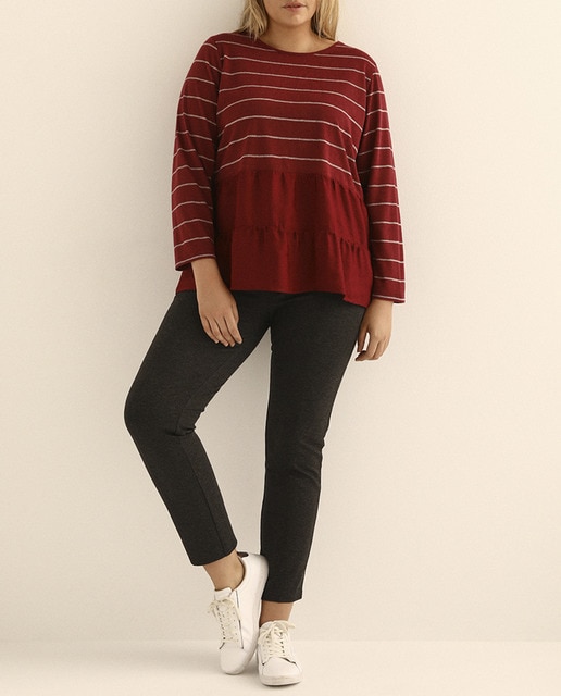 Imagen 0 de Camiseta de mujer talla grande con rayas y faldón