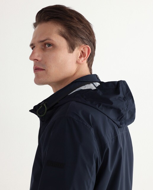 Cazadora de hombre ligera sport lisa azul · Bugatti · El Corte Inglés