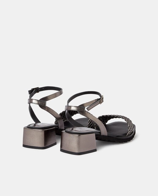 Sandalias de tacón en color plata con tira trenzada · LT Comfort · El Corte  Inglés
