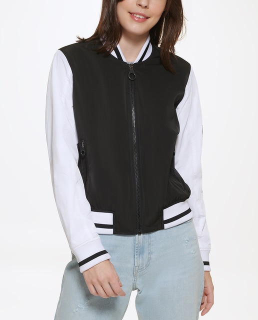 Imagen 0 de Cazadora bomber de mujer con cuello pico y manga larga