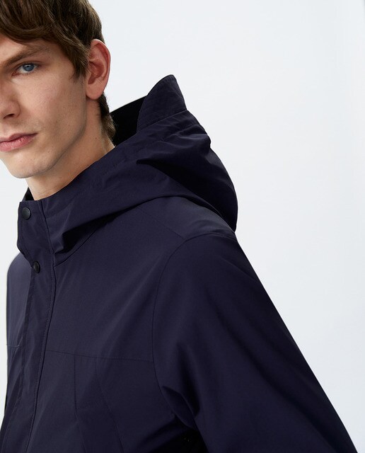 Parka corta de hombre azul marino con capucha · Sfera · El Corte Inglés