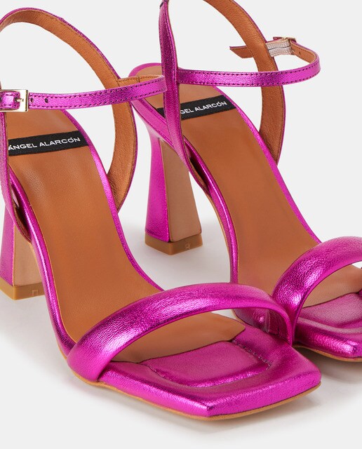 Sandalias de tacón de mujer en piel fucsia con cierre de hebilla · Ángel  Alarcón · El Corte Inglés