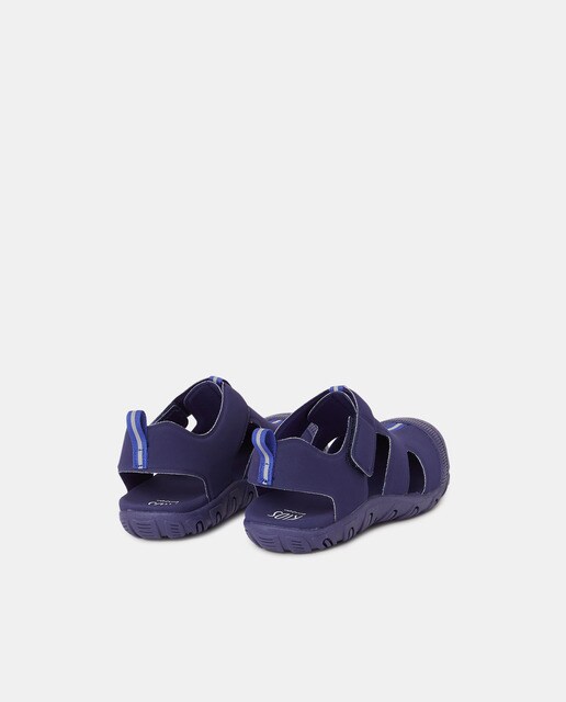 Sandalias de niño cerradas en azul marino con cierre adherente · Kids El  Corte Inglés · El Corte Inglés