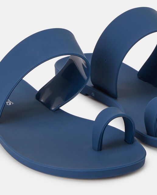 Sandalias de dedo en color azul. · Énfasis · El Corte Inglés