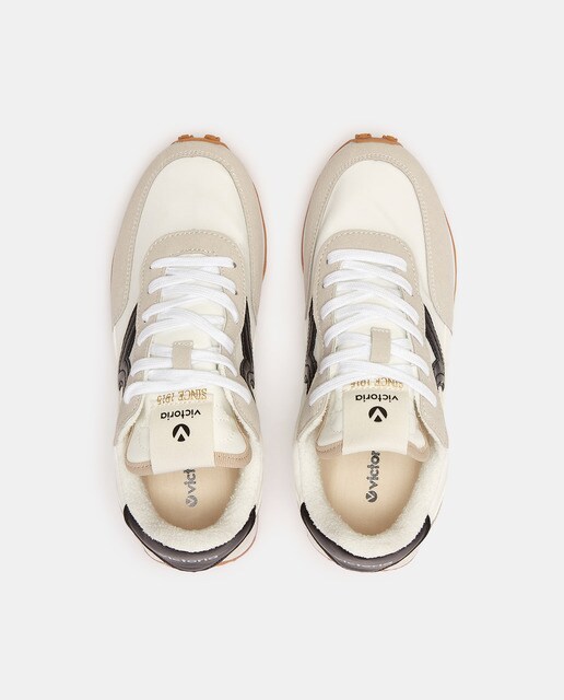 Zapatillas deportivas de mujer en blanco con logotipo · Victoria · El Corte  Inglés