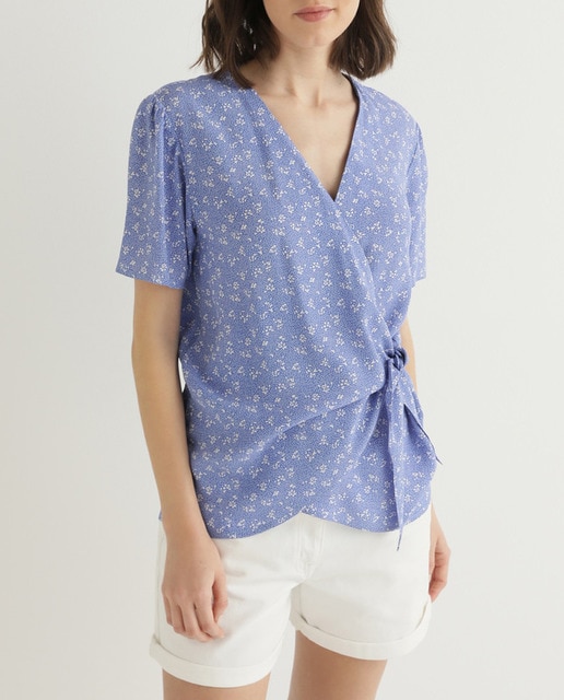 Imagen 0 de Blusa de mujer cruzada estampada
