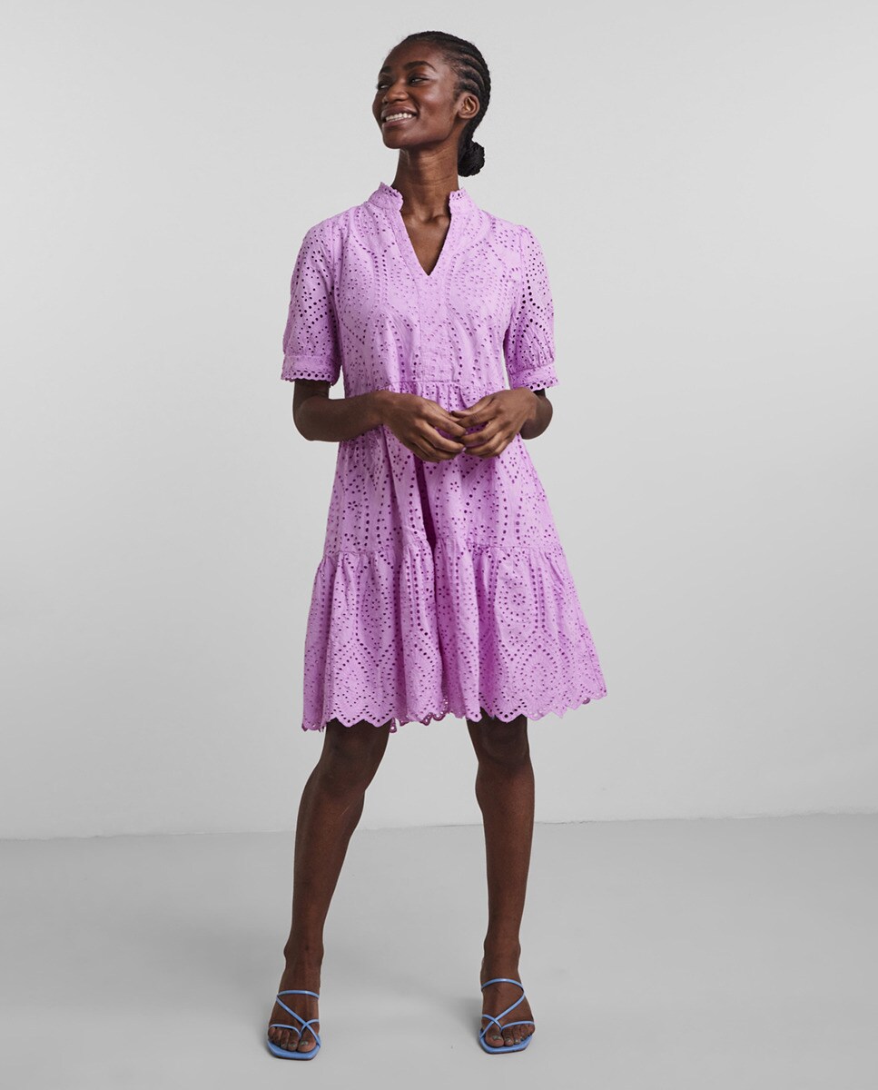 Robe courte ajourée