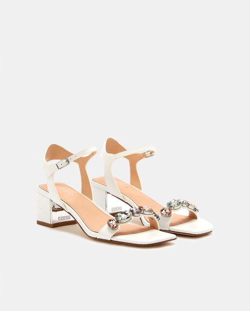 Sandalias de tacón de mujer en piel blanca con detalle de pedrería · Guess  · El Corte Inglés