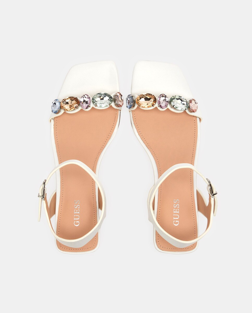 Sandalias de tacón de mujer en piel blanca con detalle de pedrería · Guess  · El Corte Inglés