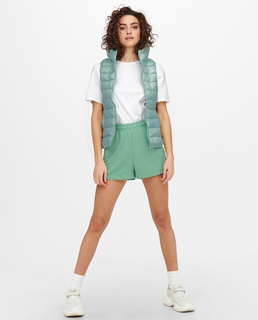 Chaleco de mujer ultraligero con capucha · Only · El Corte Inglés