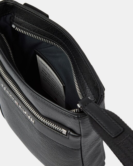 Bandolera en negro con cremallera · Tommy Hilfiger · El Corte Inglés