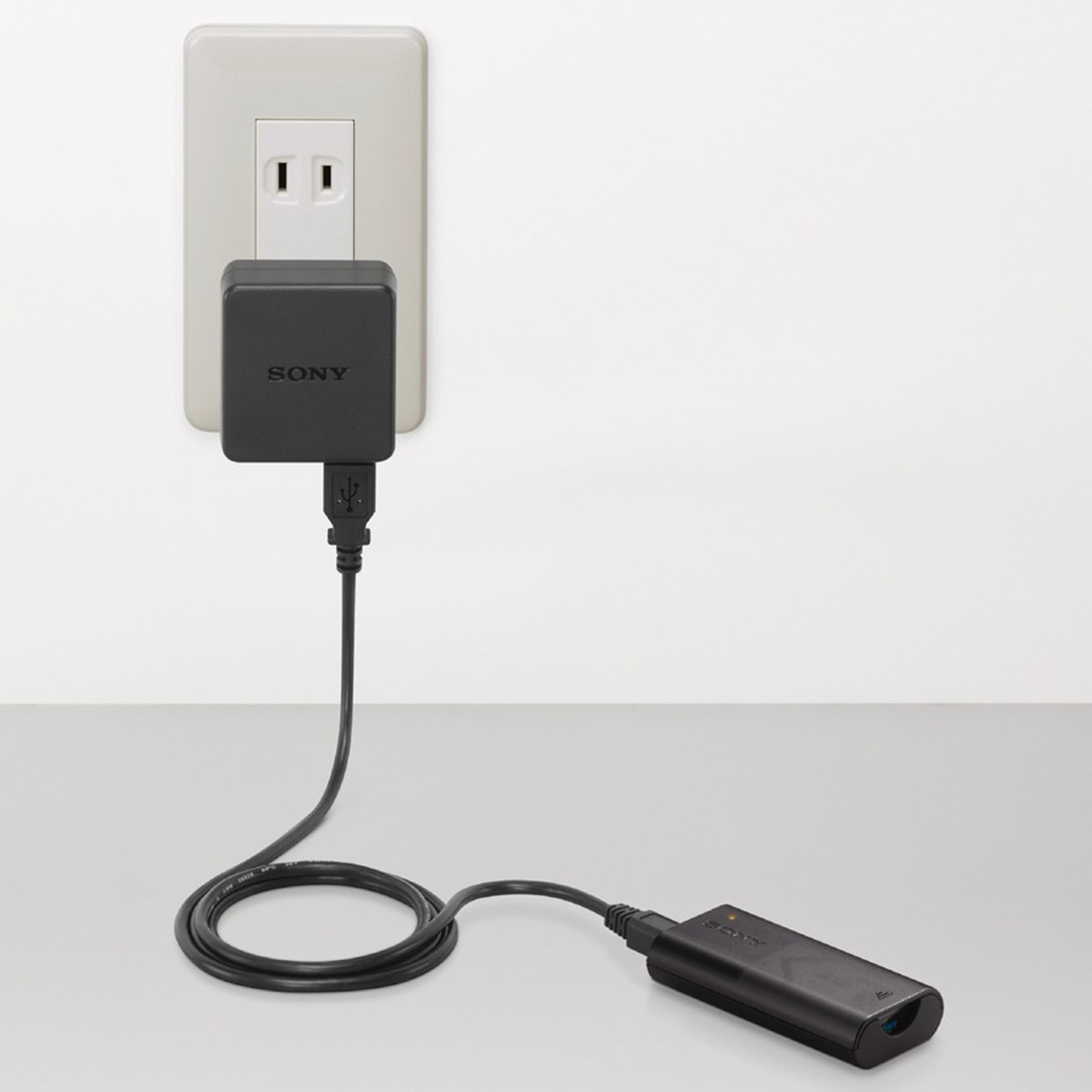 Kit cargador de viaje + Batería USB Sony 5
