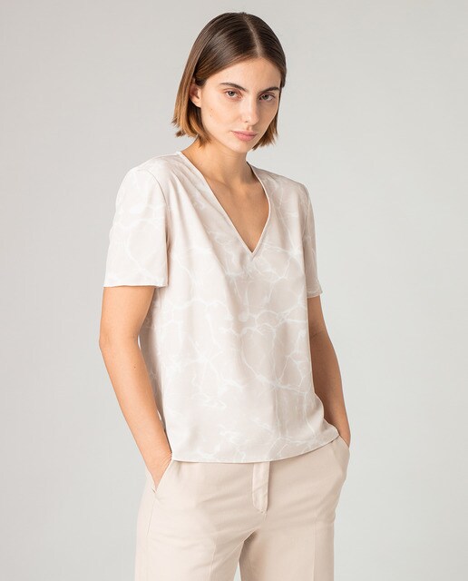 Blusa de mujer cuello pico estampado · Calvin Klein · El Corte Inglés