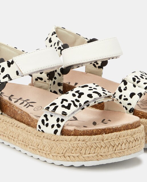 Sandalias de niña con estampado animal print y plataforma · Mustang · El  Corte Inglés