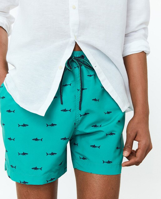 Bañador bermuda estampado tiburones de hombre · Sfera · El Corte Inglés