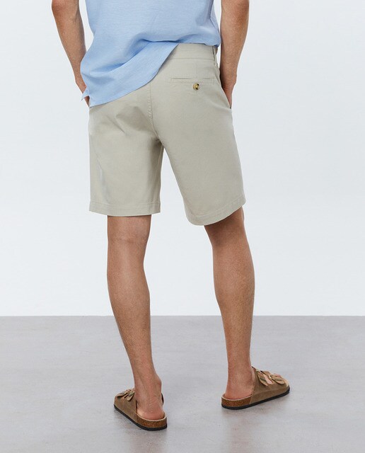 Bermuda tipo chino de hombre · Sfera · El Corte Inglés