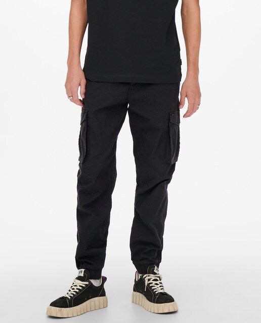 Pantalón cargo de hombre negro · Only \u0026 Sons · El Corte Inglés