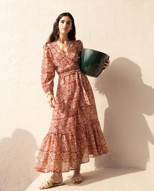 Vestido largo cruzado con volante · BABBAKI · El Corte Inglés