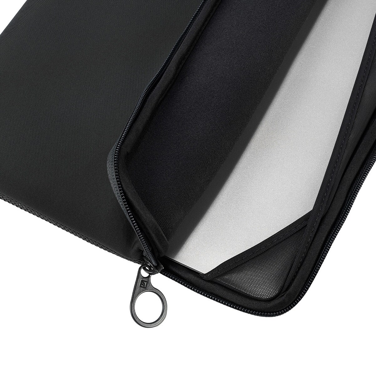 Funda negra Tucano Top para MacBook Pro de 16" Negro-3