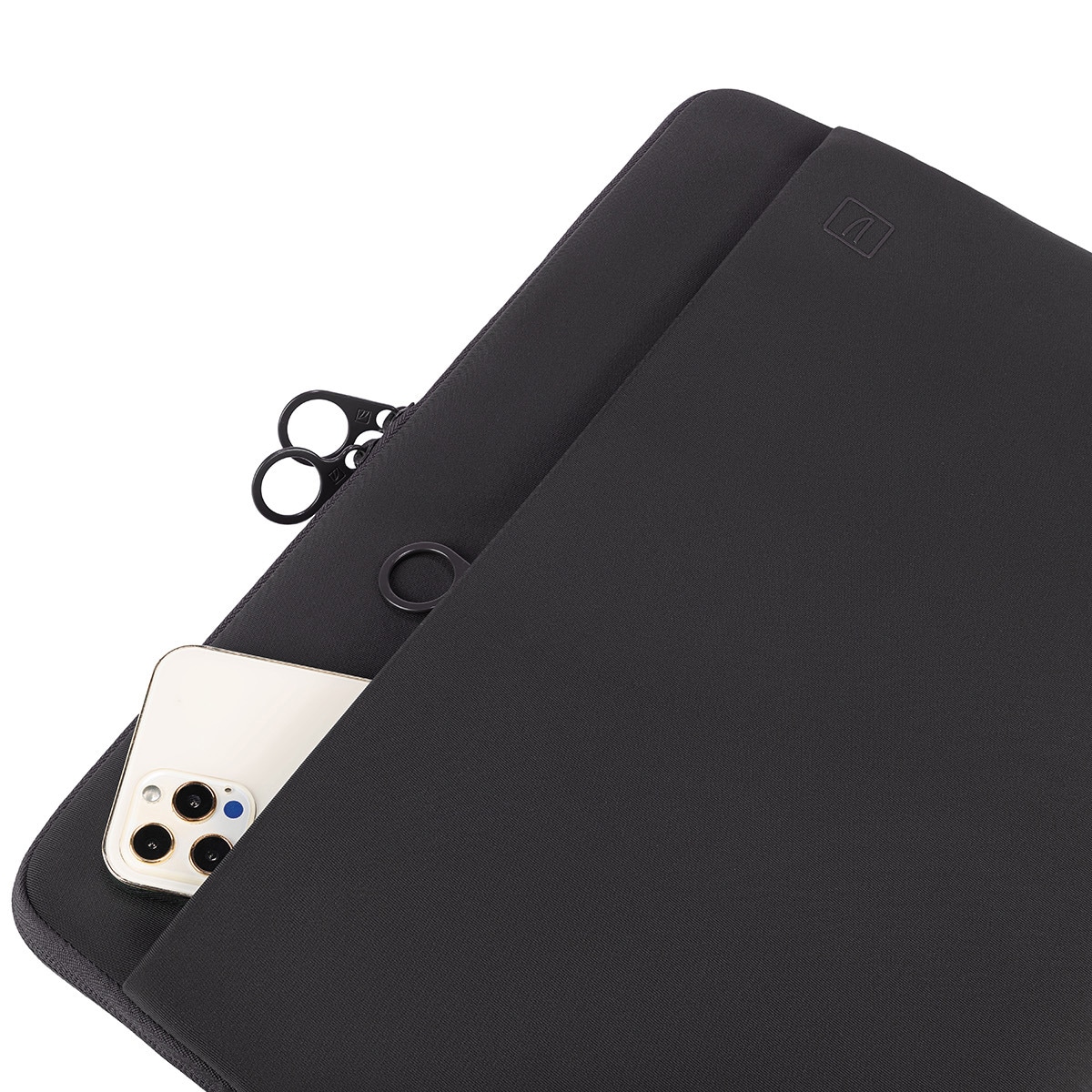 Funda negra Tucano Top para MacBook Pro de 16" Negro-2
