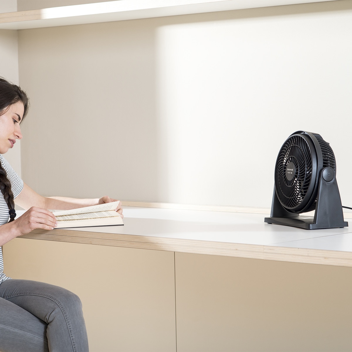 Ventilador de mesa Taurus Ice Brise Mini con 2 velocidades Negro-8