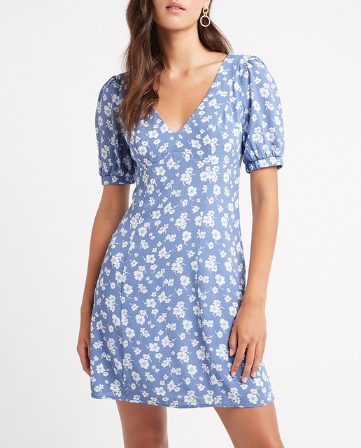 Imagen 0 de Vestido corto de manga corta con estampado