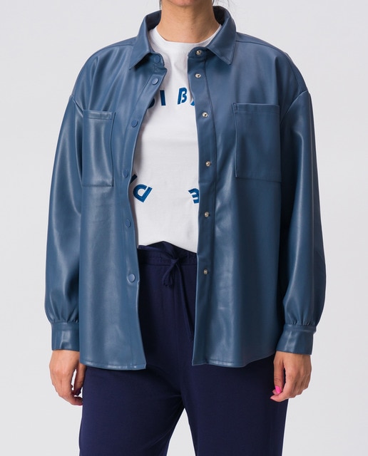 Imagen 0 de Sobrecamisa polipiel bolsillos pecho y broches