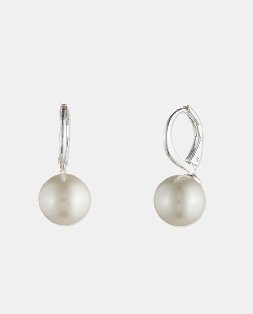 Imagen 0 de Pendientes plateados con perla blanca