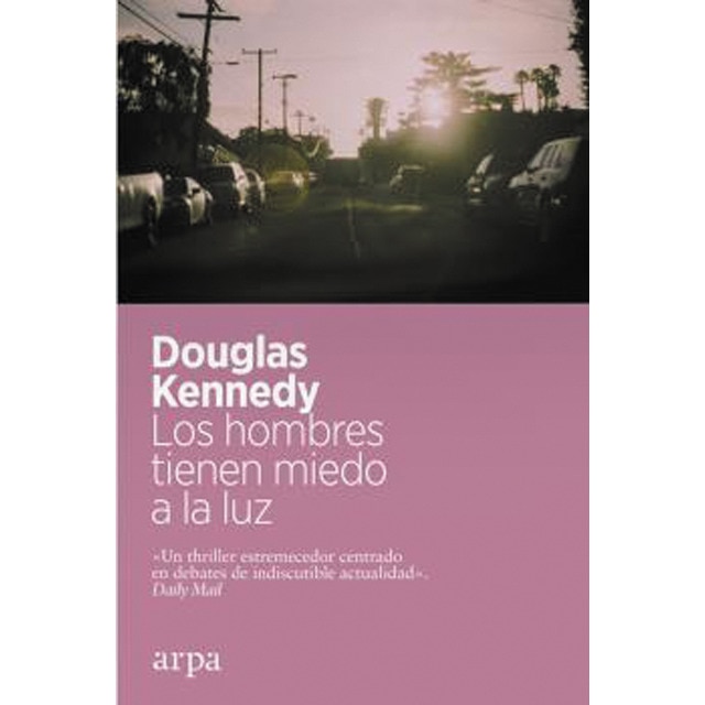 Imagem 0 de Los hombres tienen miedo a la luz(Tapa blanda)