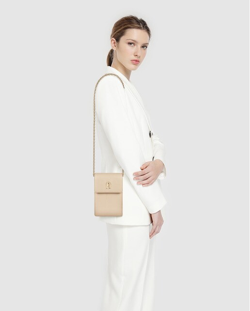 Bolso para móvil 1927 de piel en nude con bandolera · Furla · El Corte  Inglés