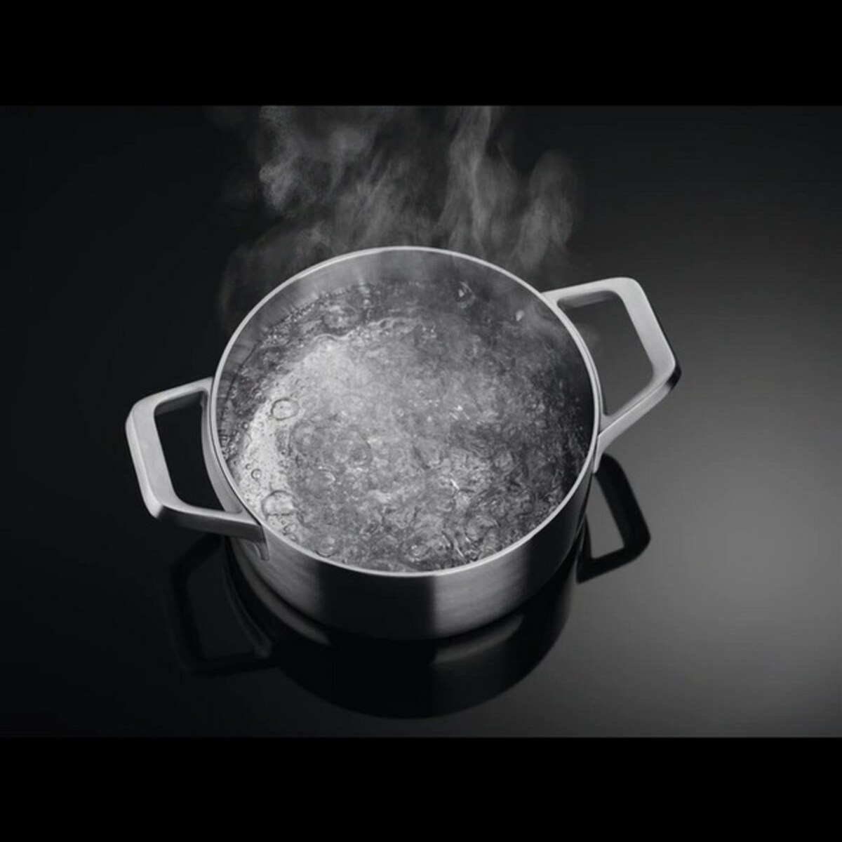 Fogão Elétrico com Placa de Indução AEG CIB6646ABM Função PlusSteam Forno de 73 Litros e de 4 Zonas - Inox Inox-8