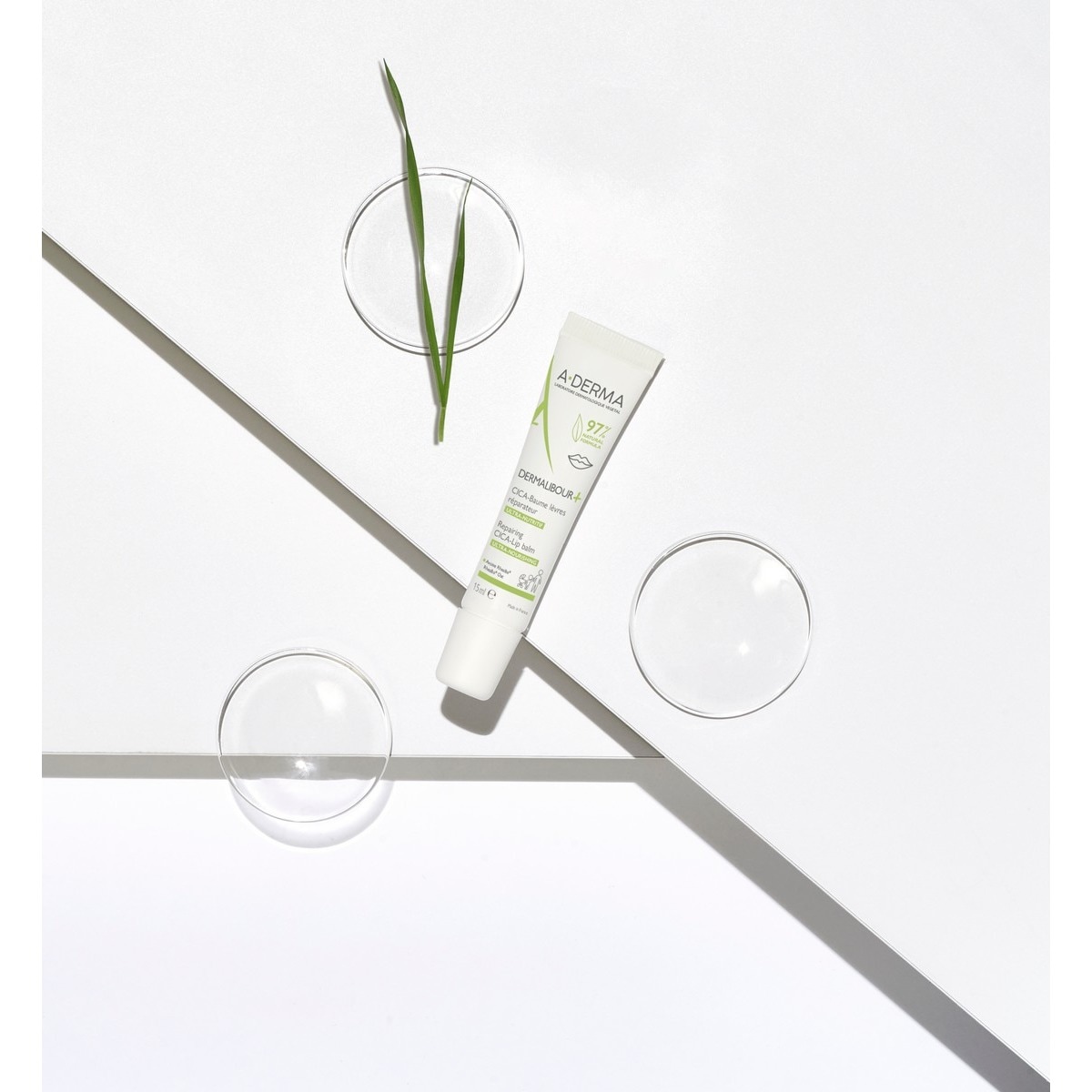 Bálsamo Labial Reparador Dermalibour+ CICA - 15 ml 5