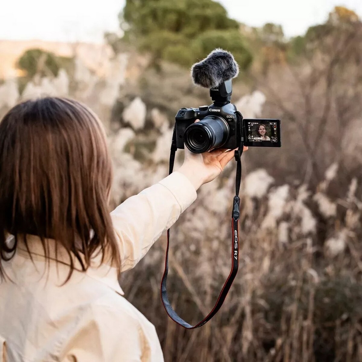 Objetiva Canon RF-S 18-150mm F3.5-6.3 IS STM Preto-7