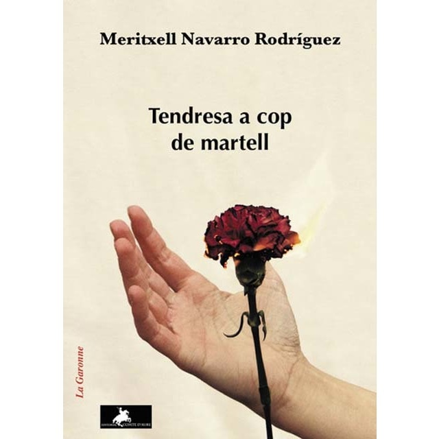 TENDRESA A COP DE MARTELL (Capa mole com abas) 1