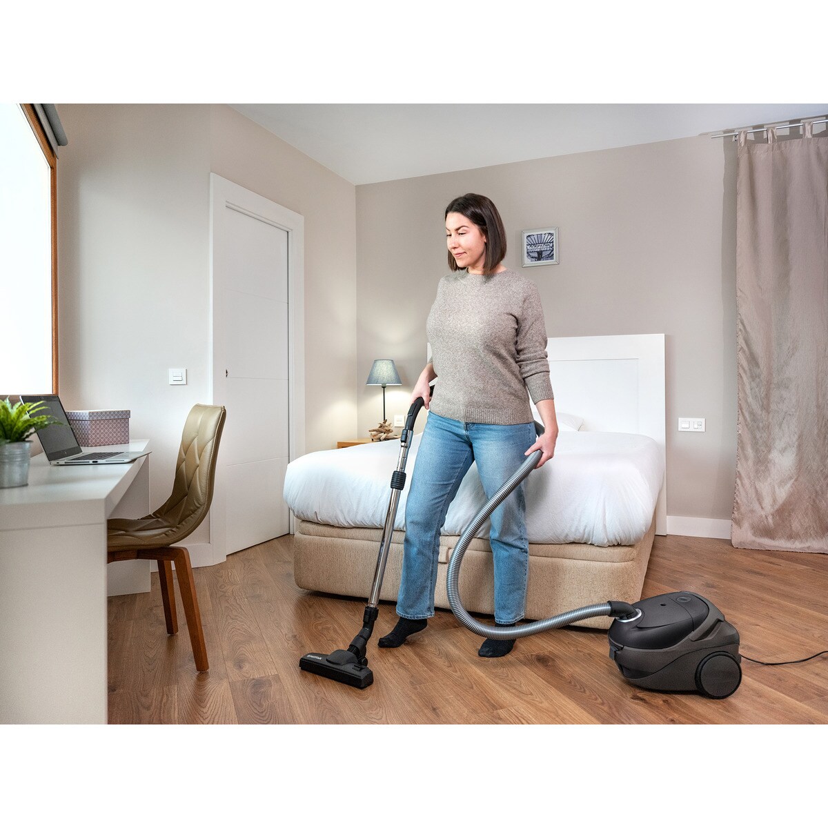 Aspirador con bolsa Nilfisk One Pet Care Negro-7