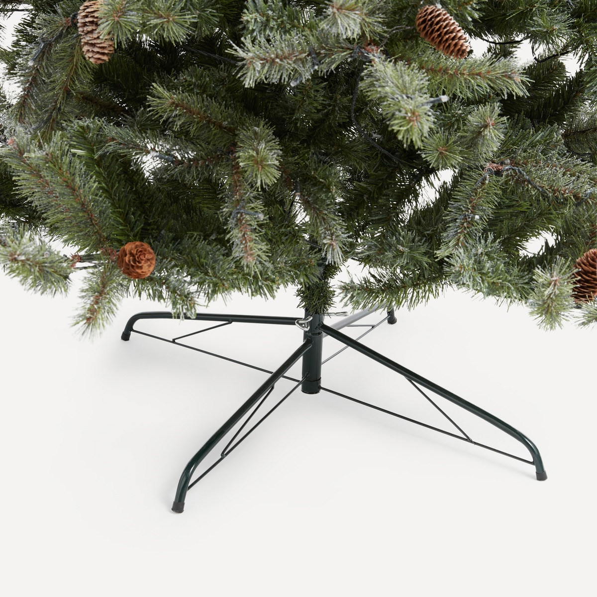 Árvore de Chão Nevada com Pinhas e Luzes LED Tavascan Verde-6