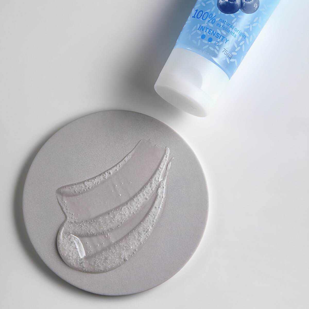 Bio cranberry rice face exfoliant intensity 2 tube 75 ml · NIVEA · Supermercado El Corte Inglés