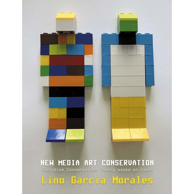 Imagem 0 de New media art conservation: 2. Evolutive Conservation Theory based on cases (Capa mole)