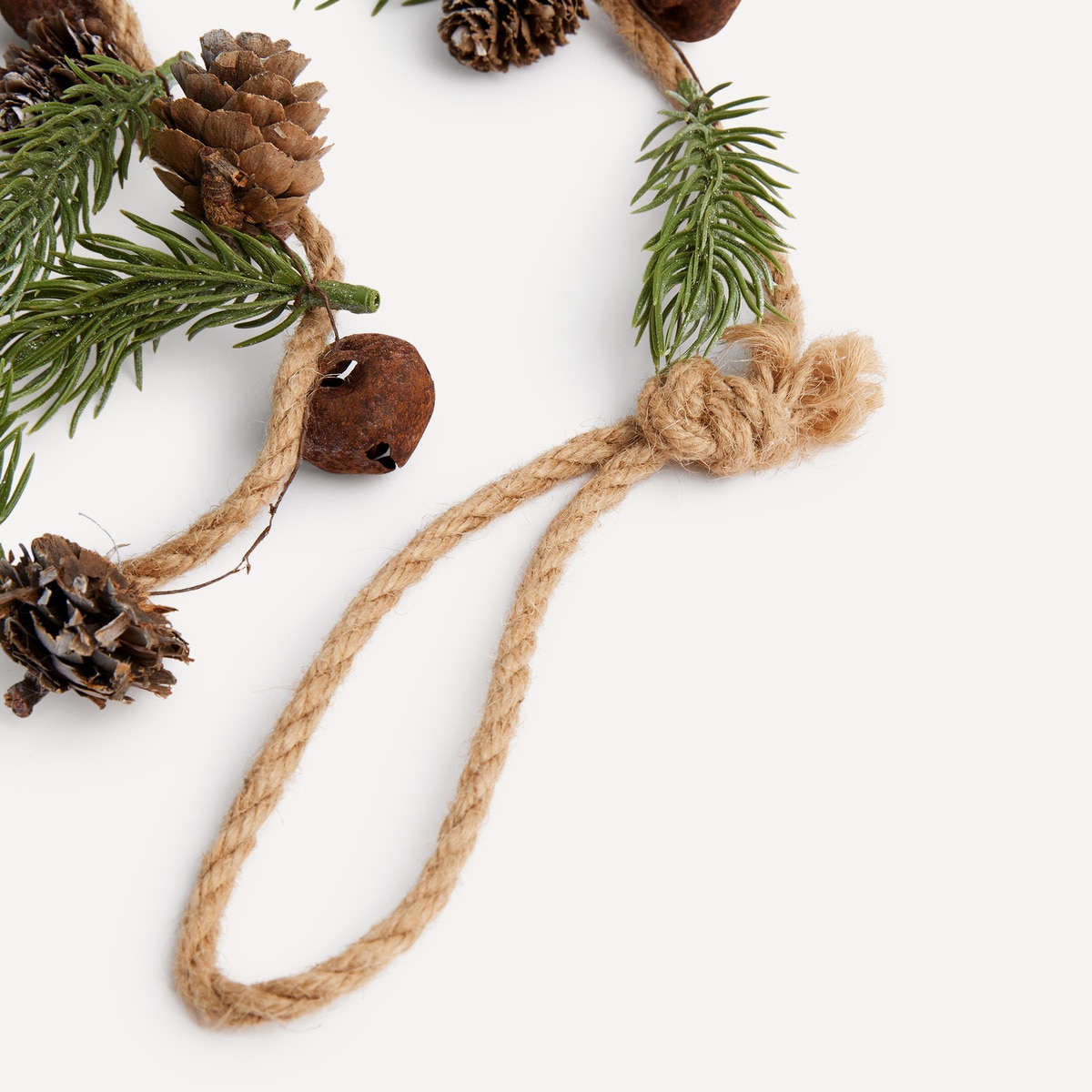 Grinalda Pinhas com Guizo Natural-2