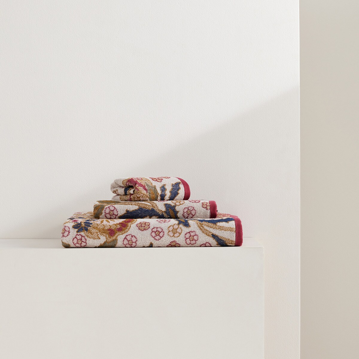 Serviette de bain 550 g/m2 Taher