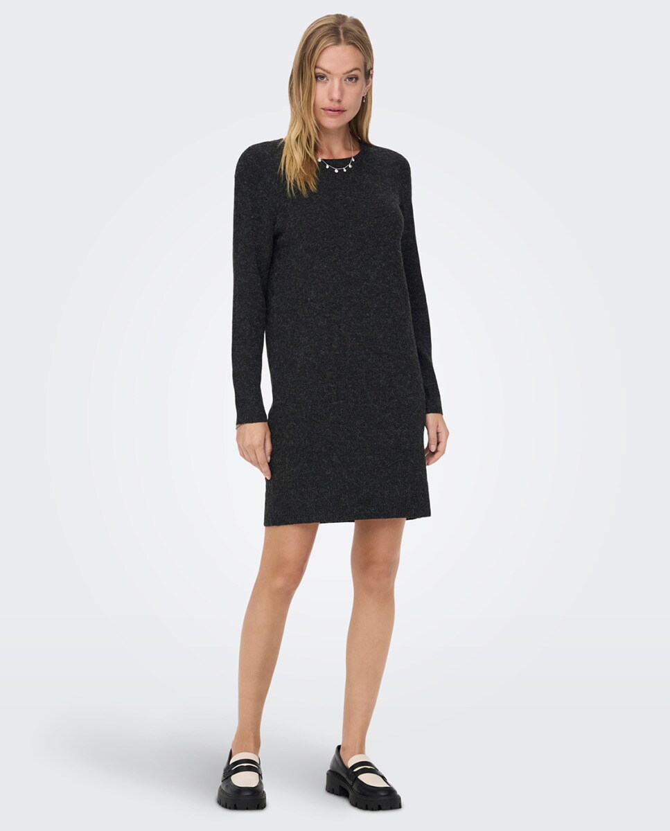 Robe courte à manches longues