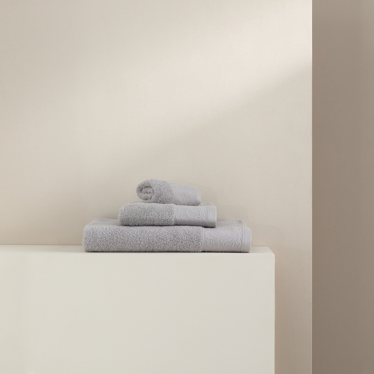 Serviette de bain 450 g/m2 Aris Basics