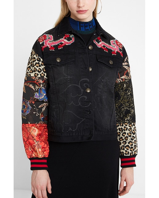 Imagen 0 de Chaqueta denim estampada