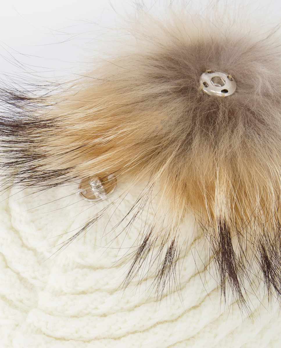 Boné de Malha com Pompom de Pelo - Cru Cru-3