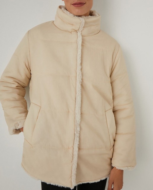 Imagen 0 de Abrigo reversible pelo