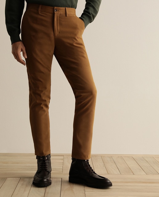 Imagen 0 de Chino de la colección Black de hombre custom marrón
