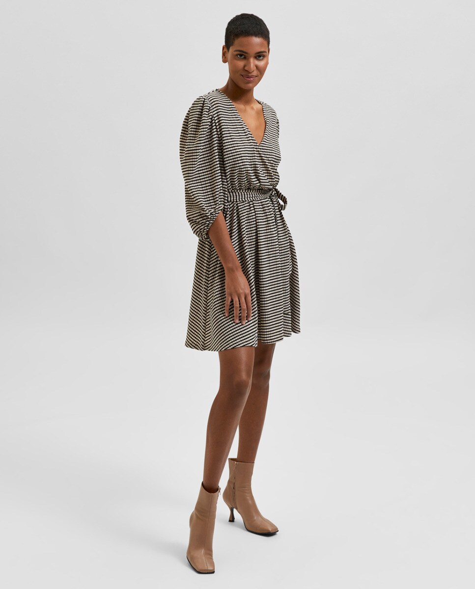 Robe courte croisée